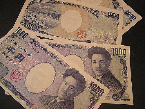 Japanese Yen bills. Source: Flickr user Yamanaka Tamaki on a Creative Commons license.